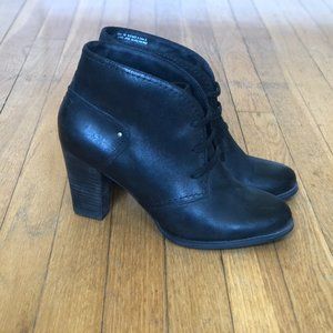 Clarks Artisan Black Leather Laced Ankle Boots